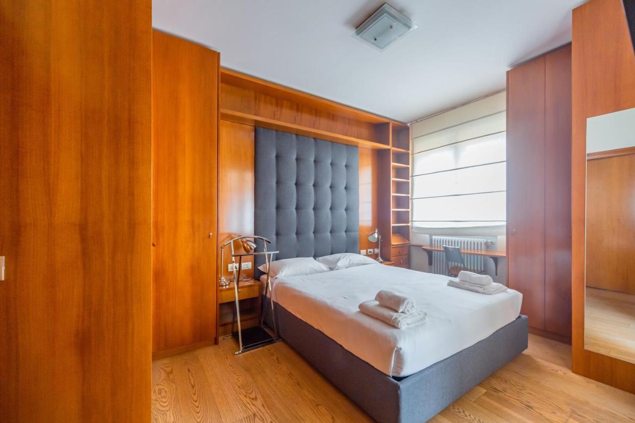 Cozy Apt - Corso Vercelli & Conciliazione M1 Milaan Buitenkant foto