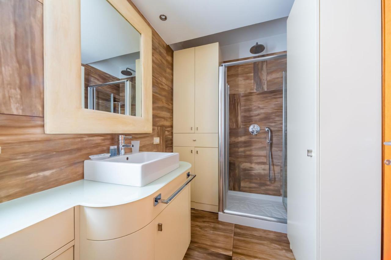 Cozy Apt - Corso Vercelli & Conciliazione M1 Milaan Buitenkant foto