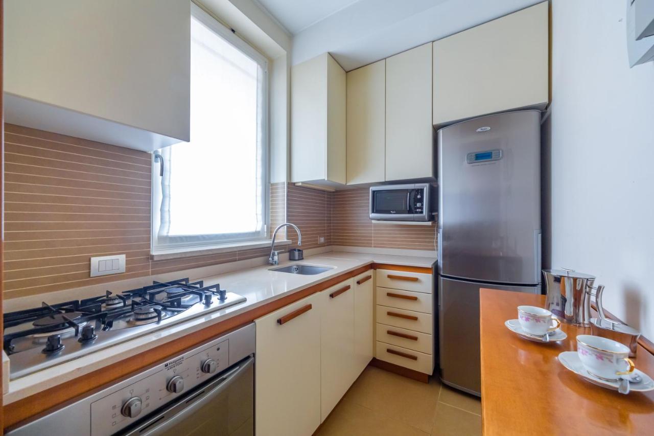 Cozy Apt - Corso Vercelli & Conciliazione M1 Milaan Buitenkant foto